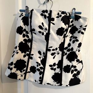 White House Black Market White & Black Floral Bustier Top - Size 6